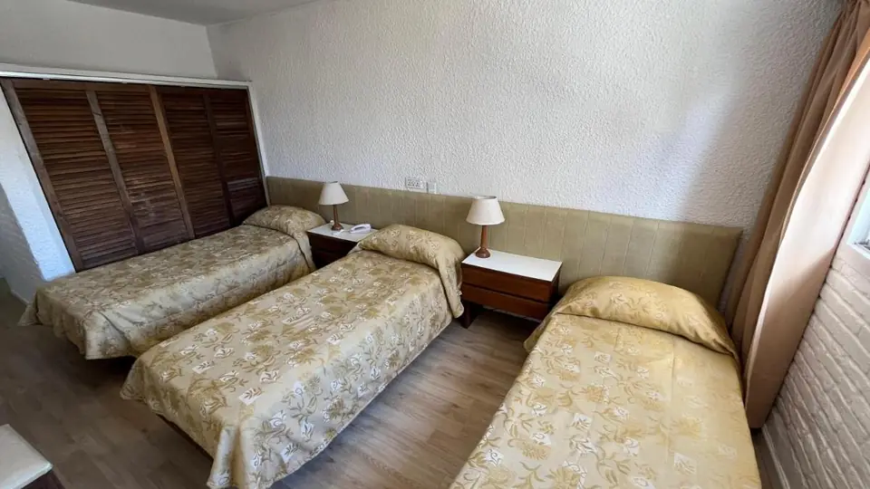 Стандартный трехместный номер отеля Hotel Shelton
